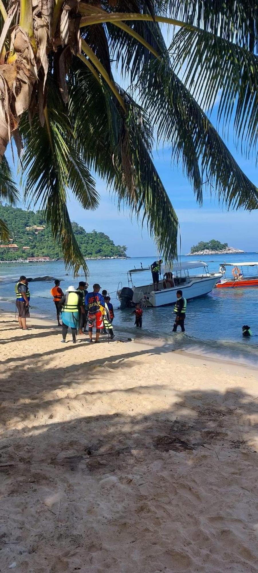 Kampong Ayer Batang Ella'S Place Salang Tioman מראה חיצוני תמונה