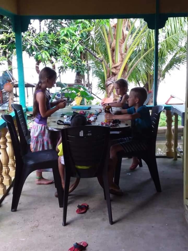 Kampong Ayer Batang Ella'S Place Salang Tioman מראה חיצוני תמונה