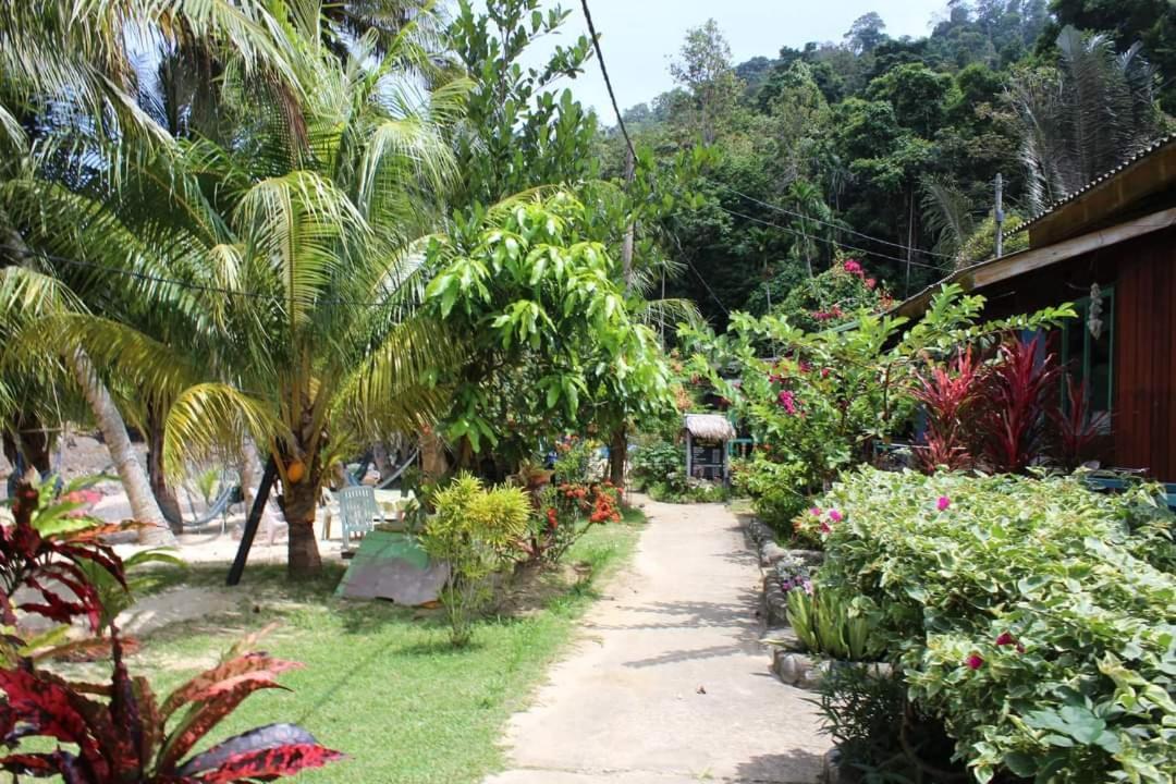 Kampong Ayer Batang Ella'S Place Salang Tioman מראה חיצוני תמונה